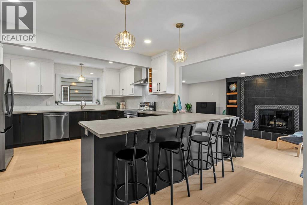 92 Deermeade Road Se, Calgary, Alberta  T2J 5Z5 - Photo 4 - A2271378