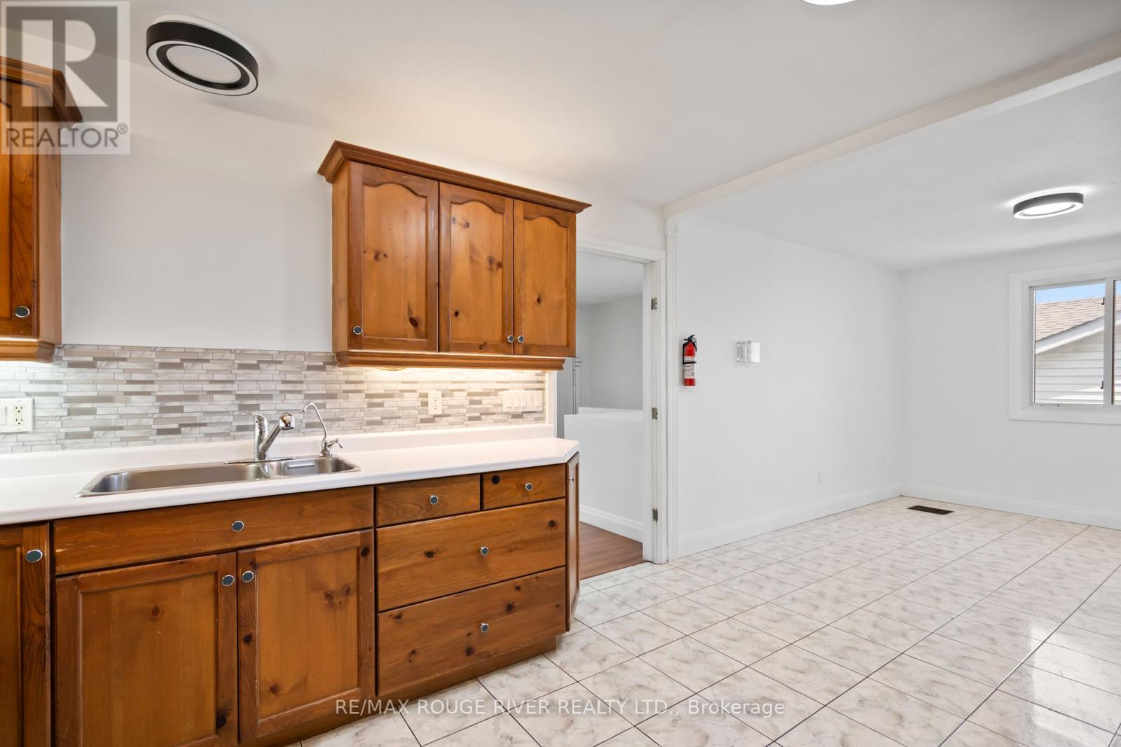 Main - 599 Otonabee Drive, Peterborough, Ontario  K9J 7X8 - Photo 13 - X12609182