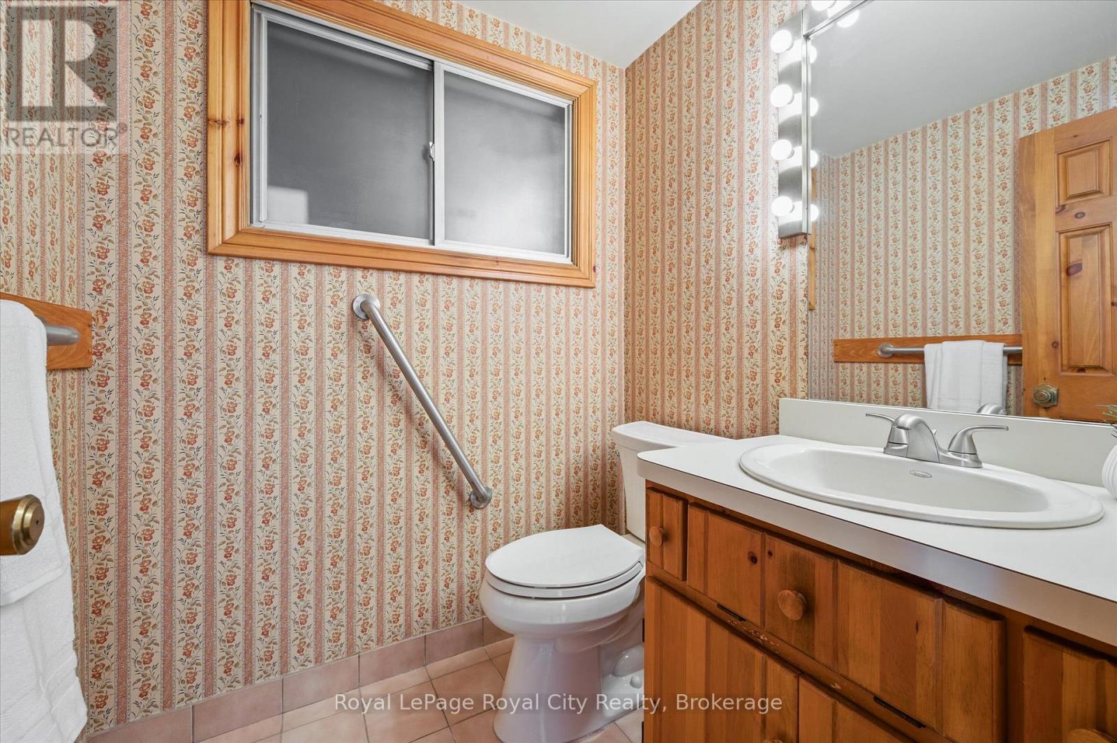 67 Woodside Road, Guelph (Dovercliffe Park/old University), Ontario  N1G 2H1 - Photo 14 - X12609046