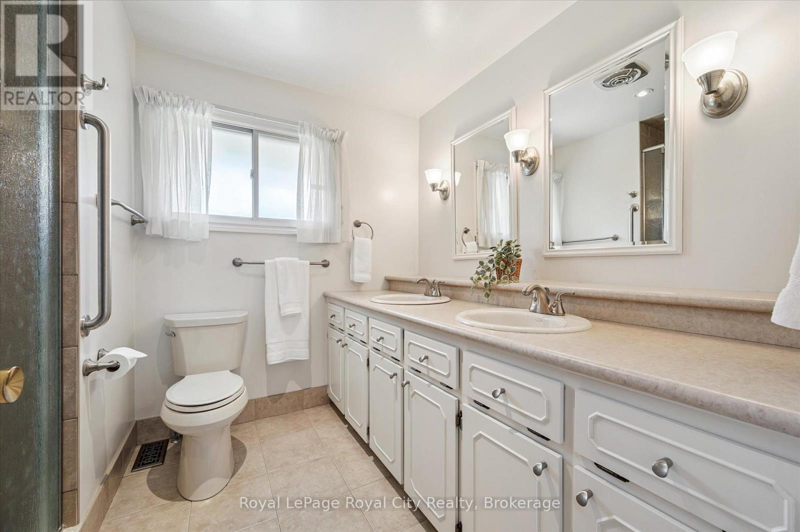 67 Woodside Road, Guelph (Dovercliffe Park/old University), Ontario  N1G 2H1 - Photo 33 - X12609046