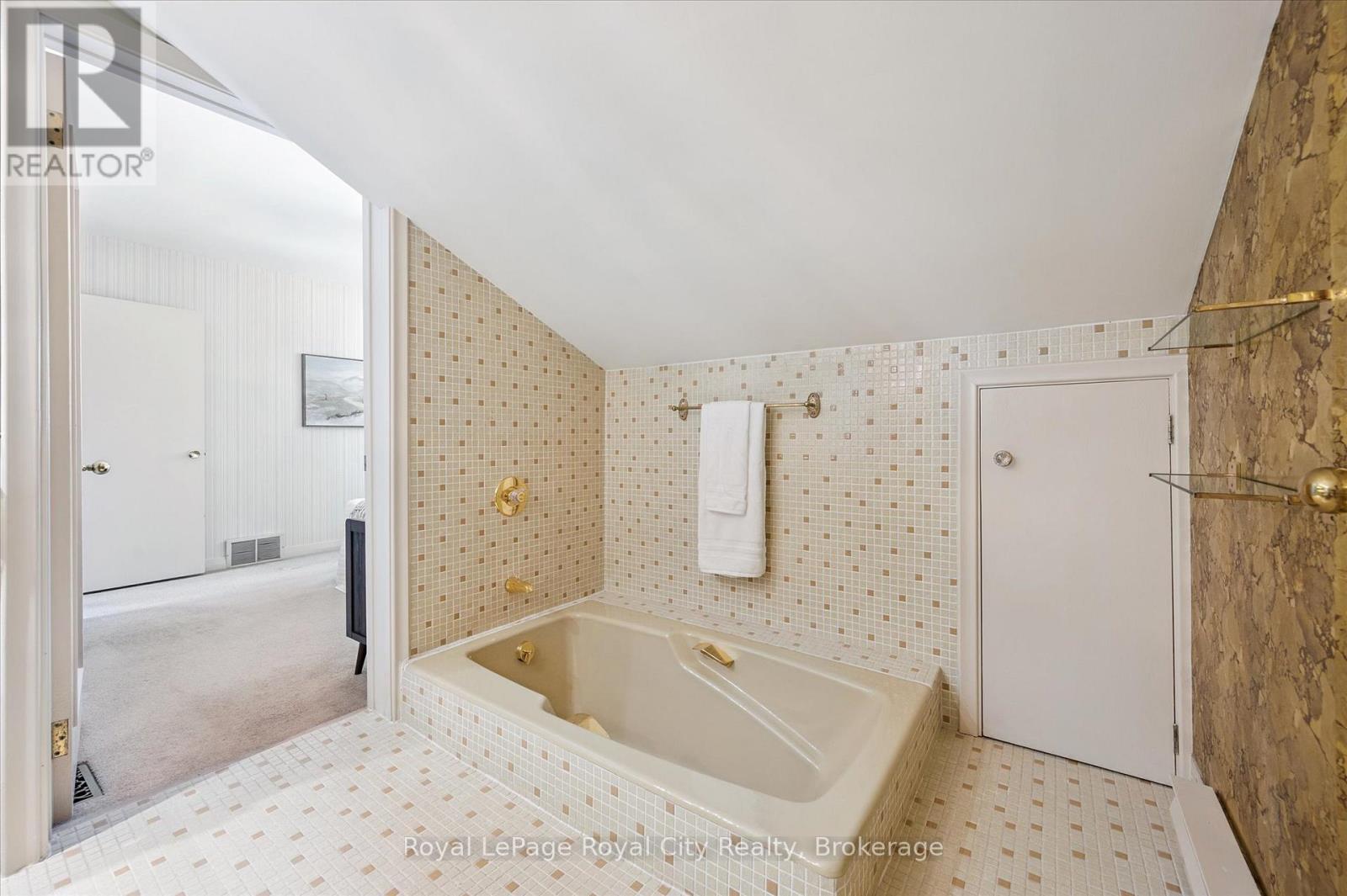 67 Woodside Road, Guelph (Dovercliffe Park/old University), Ontario  N1G 2H1 - Photo 40 - X12609046