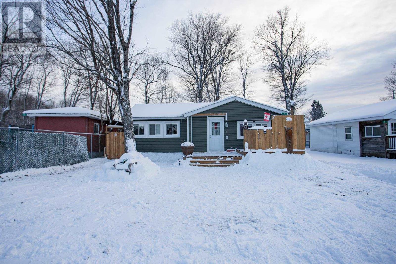 8 Wildwood Dr, Heyden, Ontario  P6A 5K7 - Photo 1 - SM253424