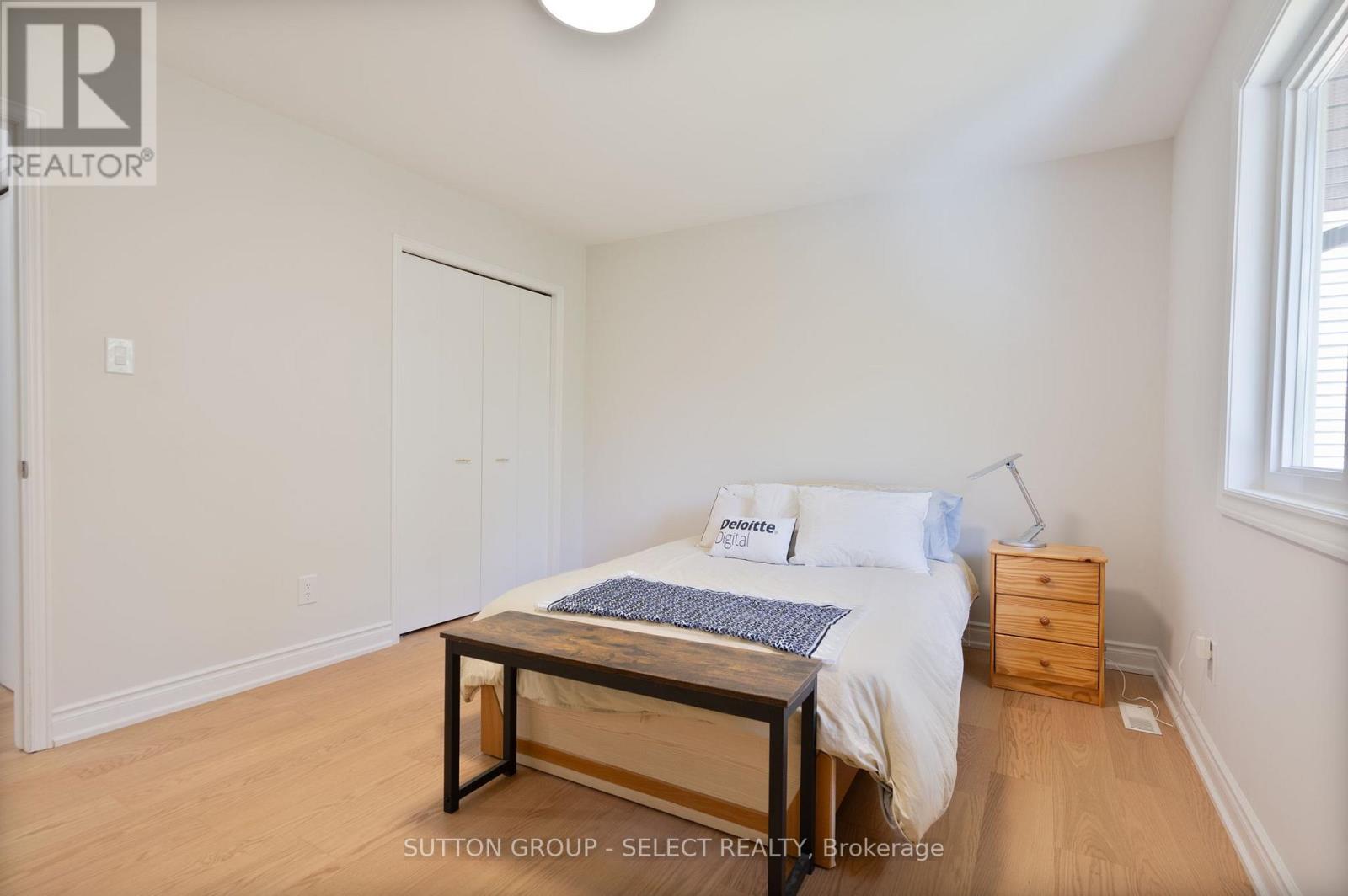 9 Ullswater Crescent, London North, Ontario  N6G 4L4 - Photo 30 - X12609088