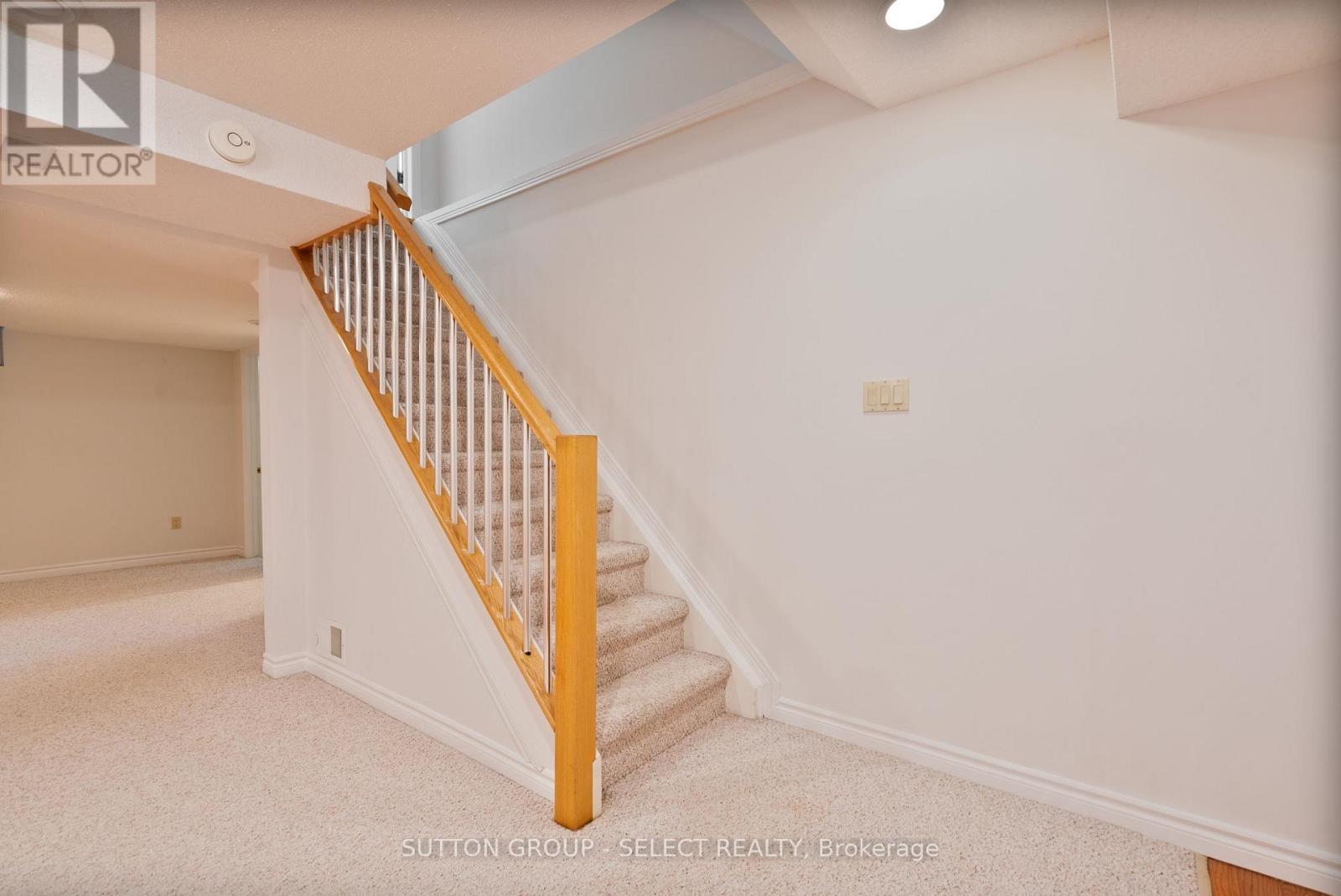 9 Ullswater Crescent, London North, Ontario  N6G 4L4 - Photo 31 - X12609088