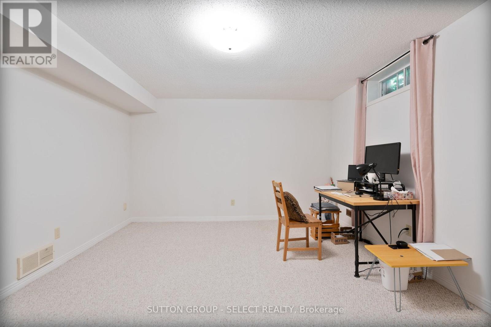 9 Ullswater Crescent, London North, Ontario  N6G 4L4 - Photo 33 - X12609088