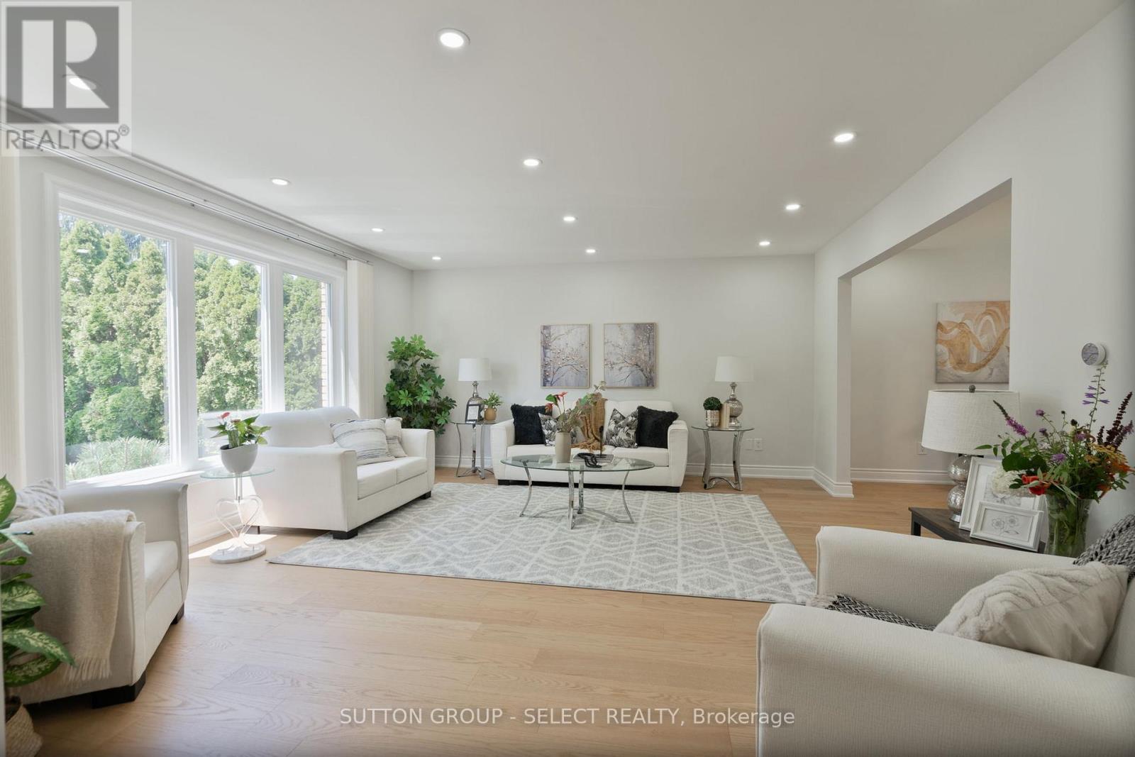 9 Ullswater Crescent, London North, Ontario  N6G 4L4 - Photo 5 - X12609088