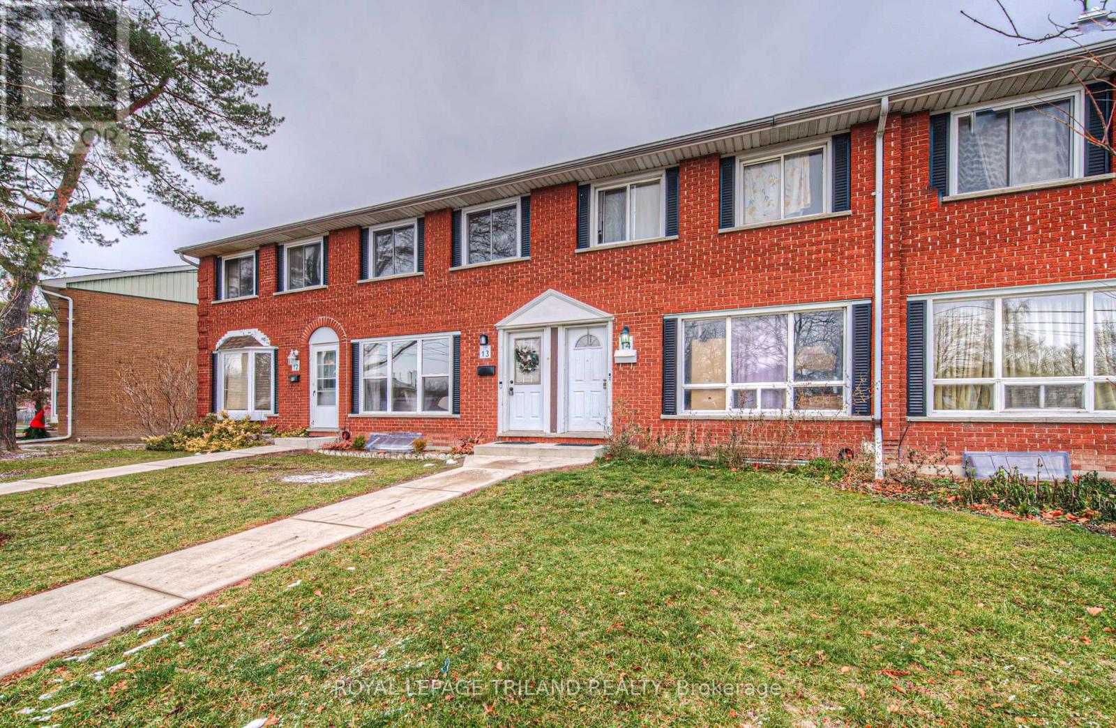Unit #13 - 2700 Barton Street E, Hamilton, Ontario  L8E 2J7 - Photo 2 - X12609100