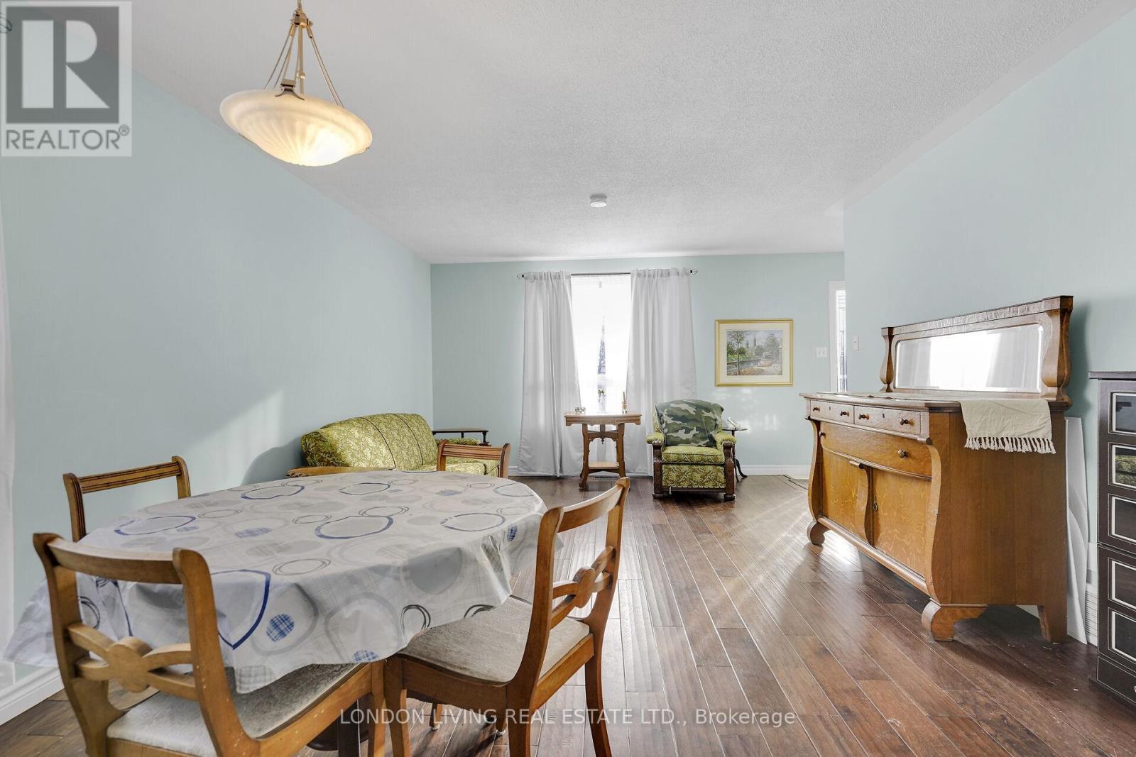 56 Sundridge Court, London South, Ontario  N5Z 4R5 - Photo 11 - X12609210