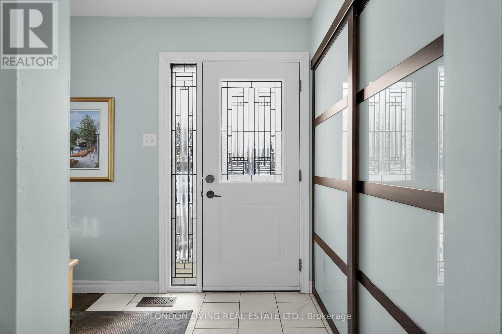 56 Sundridge Court, London South, Ontario  N5Z 4R5 - Photo 7 - X12609210