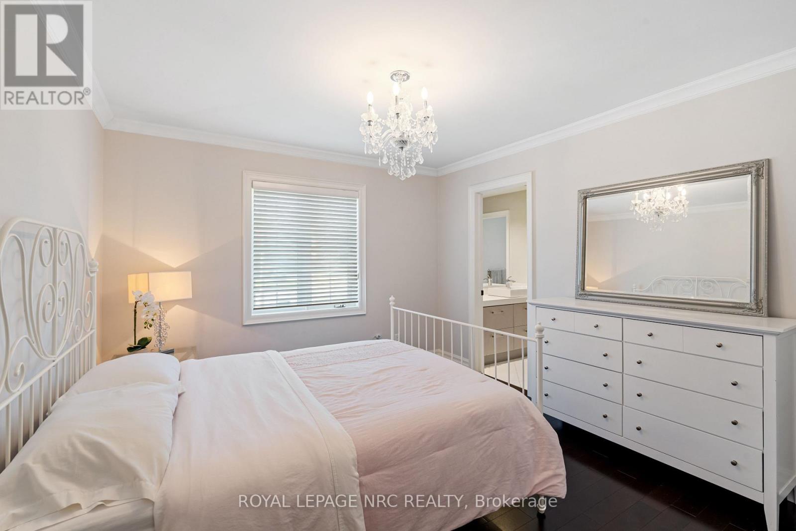 3505 Matthews Drive, Niagara Falls (Mt. Carmel), Ontario  L2H 2Z4 - Photo 15 - X12428233