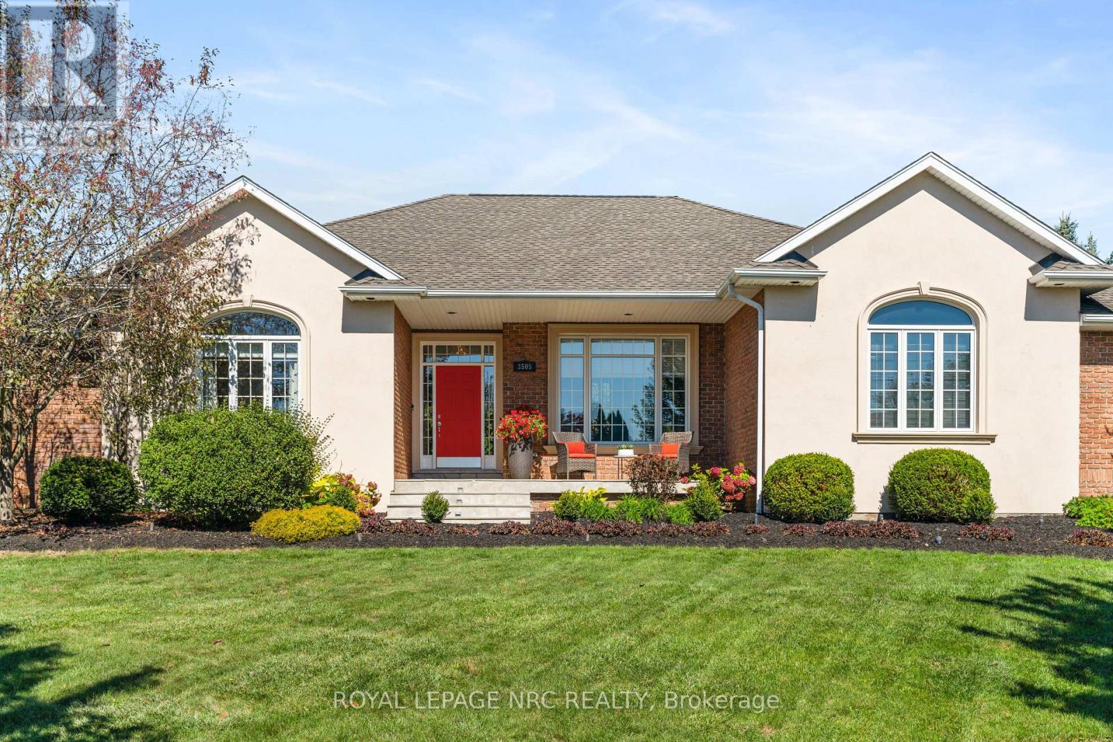 3505 Matthews Drive, Niagara Falls (Mt. Carmel), Ontario  L2H 2Z4 - Photo 3 - X12428233