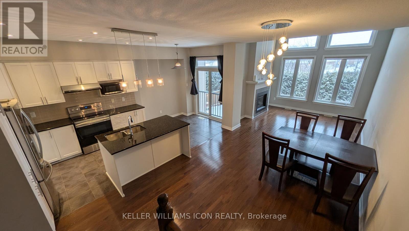 932 Fletcher Circle, Ottawa, Ontario  K2T 0B7 - Photo 3 - X12609102