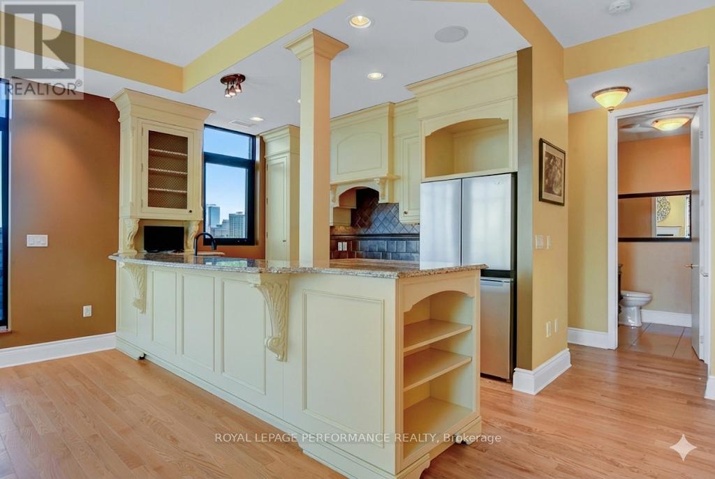 Ph2 - 260 Besserer Street, Ottawa, Ontario  K1N 1J3 - Photo 4 - X12609232