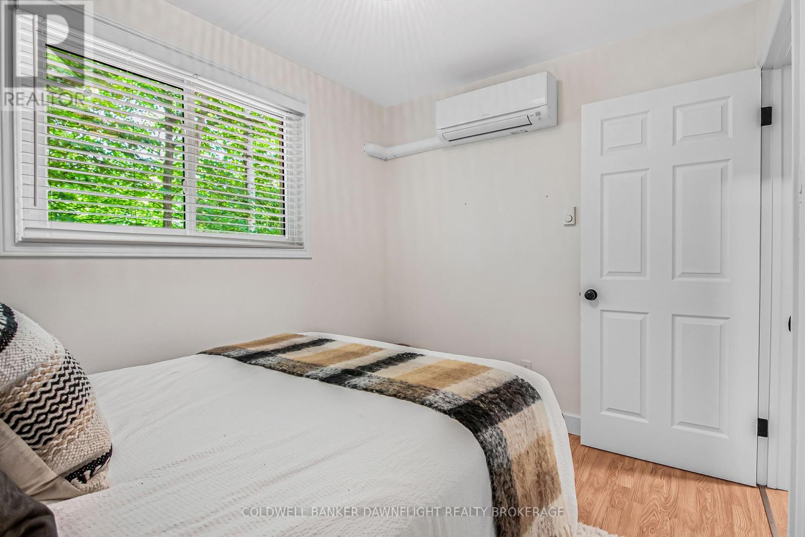 25 Emerson Avenue, South Bruce Peninsula, Ontario  N0H 2G0 - Photo 19 - X12605062