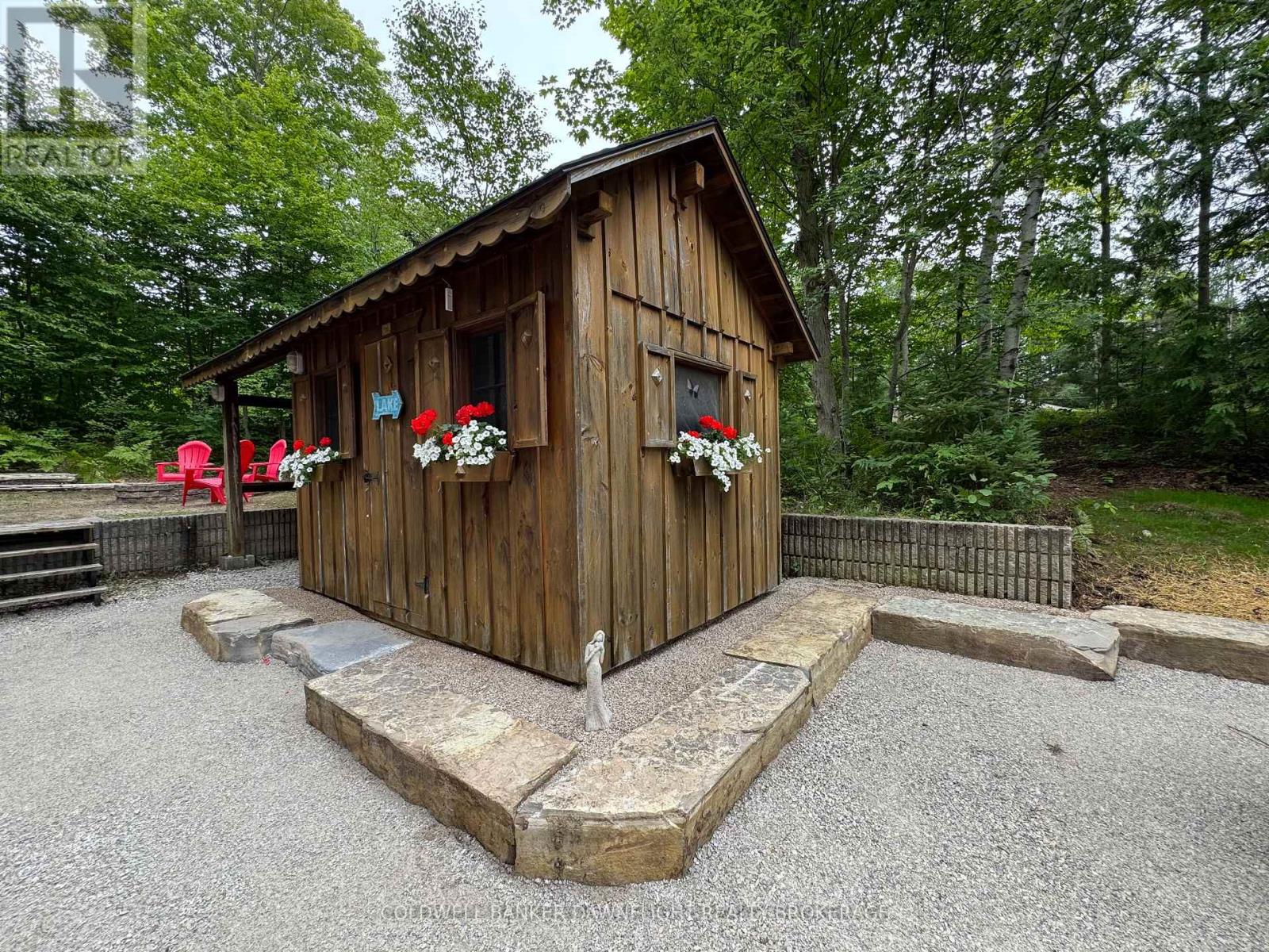 25 Emerson Avenue, South Bruce Peninsula, Ontario  N0H 2G0 - Photo 36 - X12605062