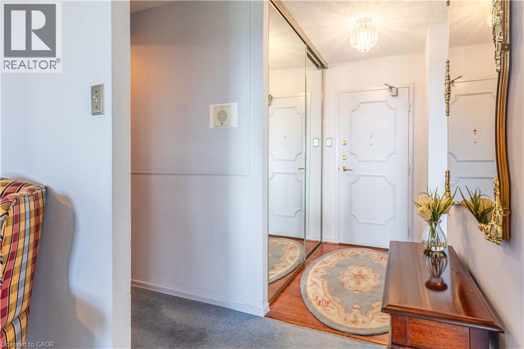 2055 Upper Middle Road Unit# 805, Burlington, Ontario  L7P 3P4 - Photo 3 - 40757237