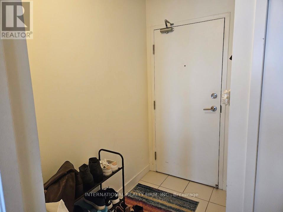 4216 - 11 Brunel Court, Toronto, Ontario  M5V 3Y3 - Photo 13 - C12609090