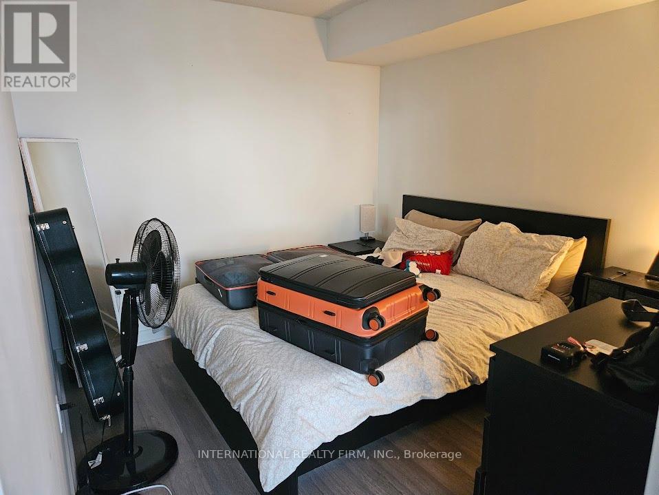 4216 - 11 Brunel Court, Toronto, Ontario  M5V 3Y3 - Photo 18 - C12609090