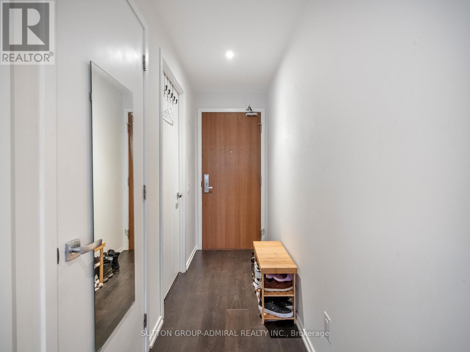 406 - 783 Bathurst Street, Toronto, Ontario  M5S 1Z5 - Photo 2 - C12609098