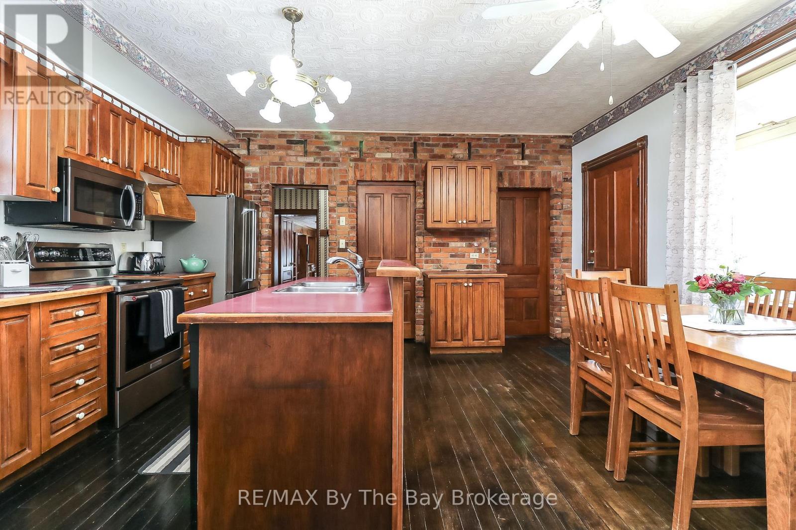 2553 County 42 Road, Clearview, Ontario  L0M 1S0 - Photo 14 - S12506144