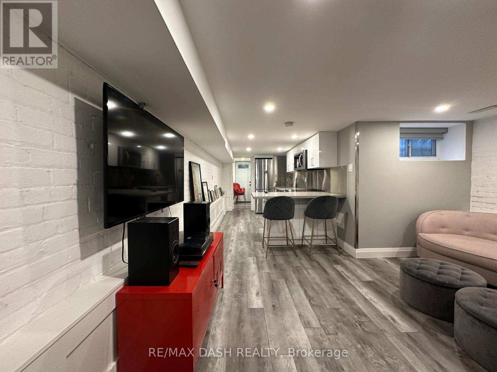 Bsmt - 725 Palmerston Avenue W, Toronto, Ontario  M6G 2P6 - Photo 8 - C12609172