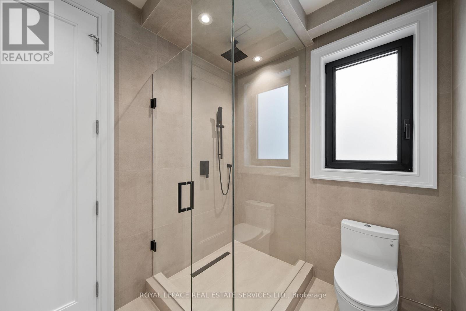 4 Waxwing Place, Toronto, Ontario  M3C 1N6 - Photo 25 - C12609188