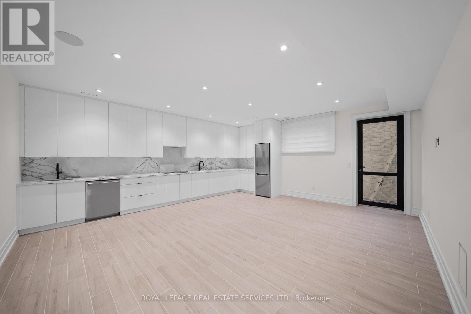 4 Waxwing Place, Toronto, Ontario  M3C 1N6 - Photo 31 - C12609188