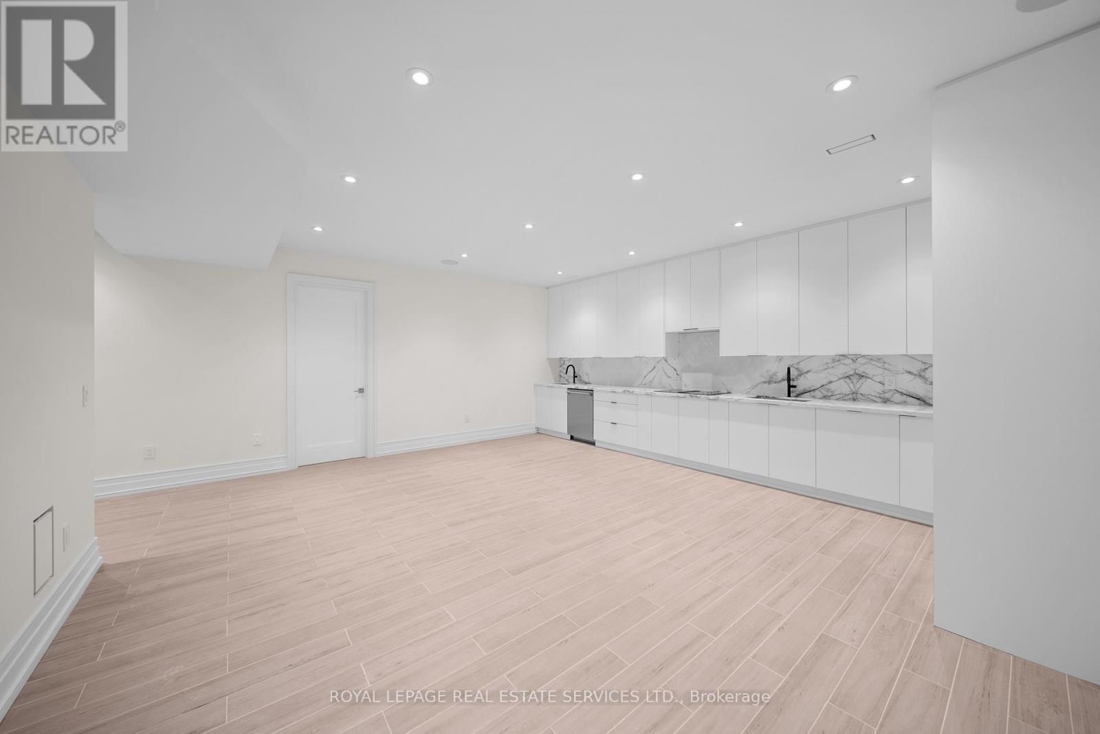 4 Waxwing Place, Toronto, Ontario  M3C 1N6 - Photo 32 - C12609188