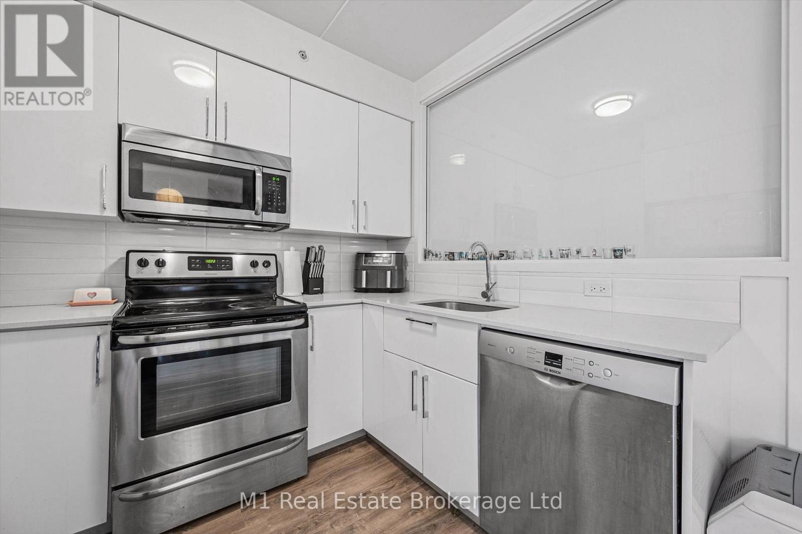 304 - 1219 Gordon Street, Guelph, Ontario N1L 0M9 - Photo 2 - X12570844