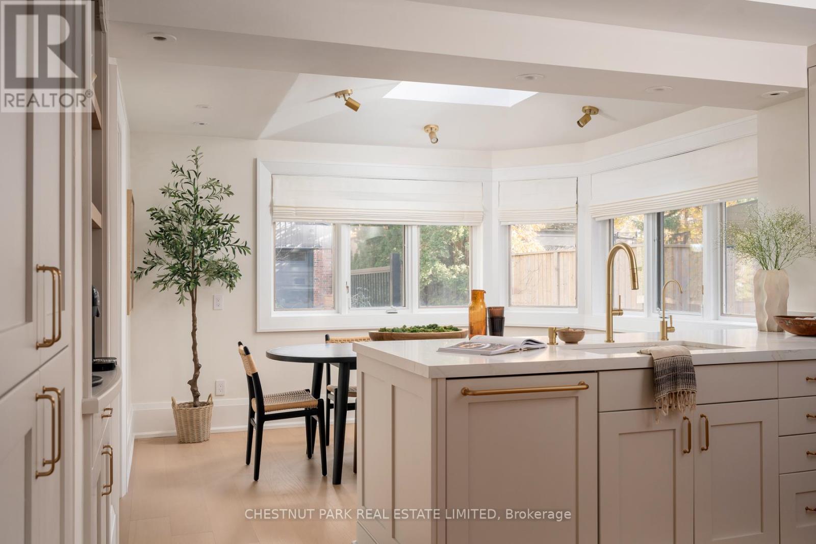 35 Weybourne Crescent, Toronto, Ontario  M4N 2R4 - Photo 10 - C12581708