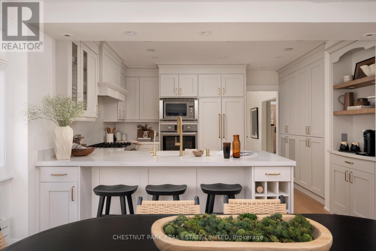 35 Weybourne Crescent, Toronto, Ontario  M4N 2R4 - Photo 13 - C12581708