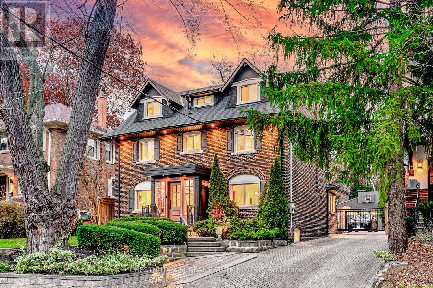 35 Weybourne Crescent, Toronto, Ontario  M4N 2R4 - Photo 3 - C12581708