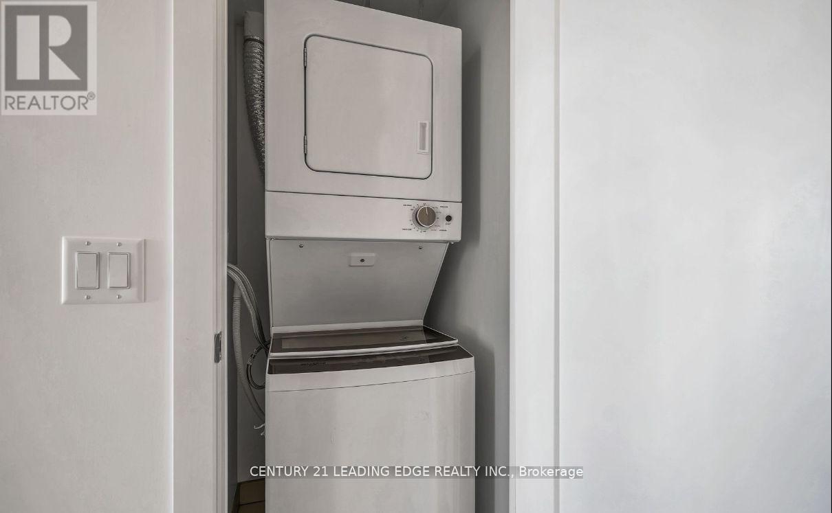 1401 - 2545 Simcoe Street N, Oshawa (Windfields), Ontario  L1H 7K4 - Photo 3 - E12609058