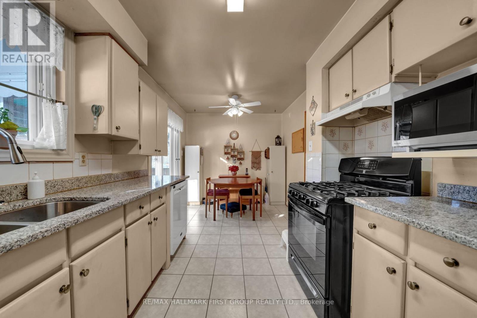 101 Dreyer Drive, Ajax (South East), Ontario  L1S 1J3 - Photo 16 - E12609074