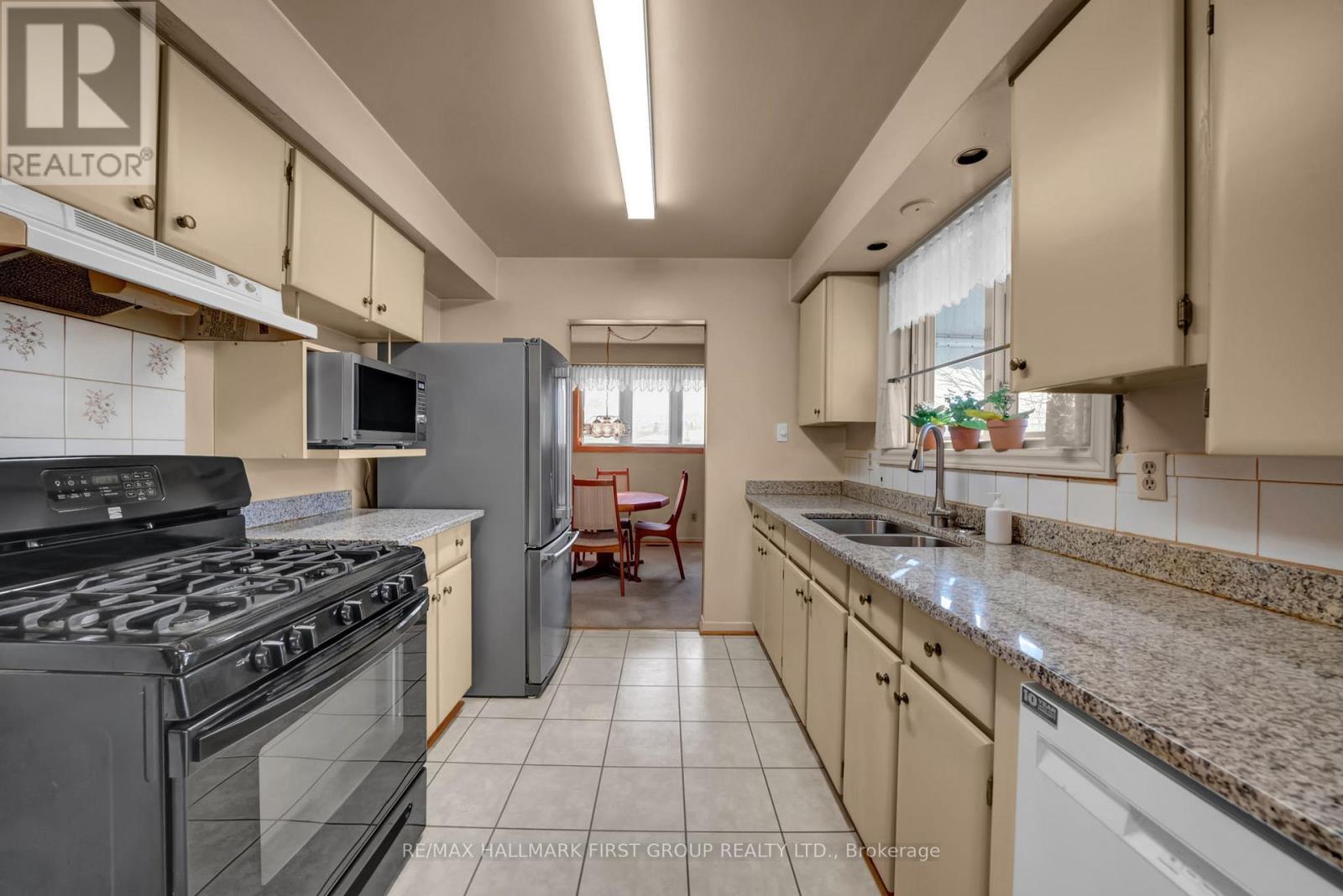 101 Dreyer Drive, Ajax (South East), Ontario  L1S 1J3 - Photo 18 - E12609074