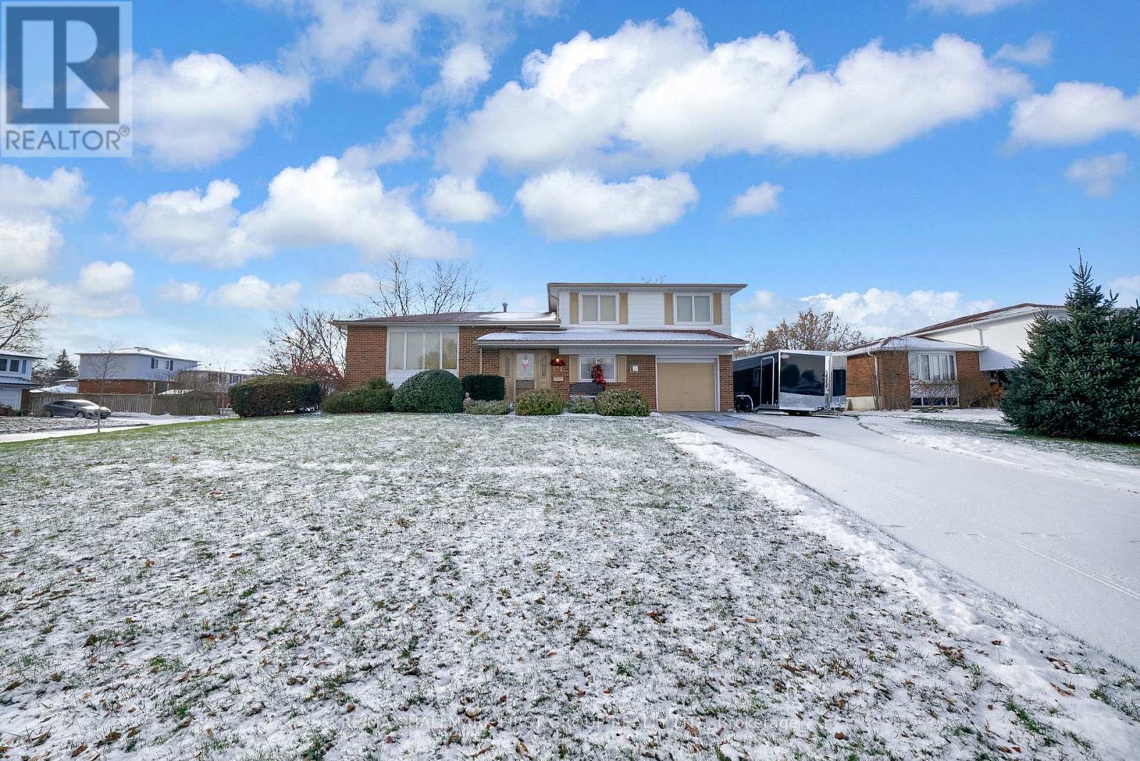 101 Dreyer Drive, Ajax (South East), Ontario  L1S 1J3 - Photo 31 - E12609074