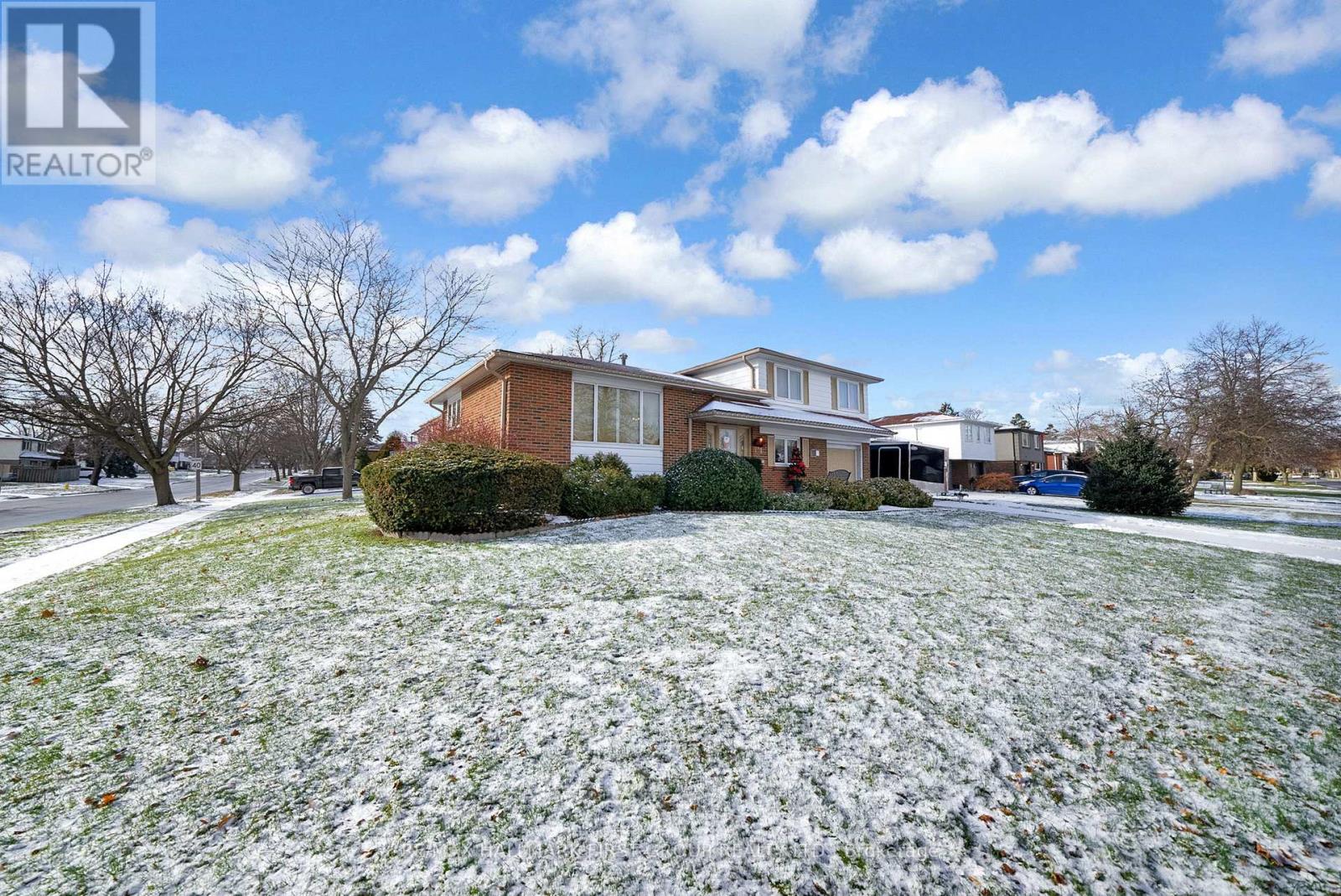 101 Dreyer Drive, Ajax (South East), Ontario  L1S 1J3 - Photo 32 - E12609074