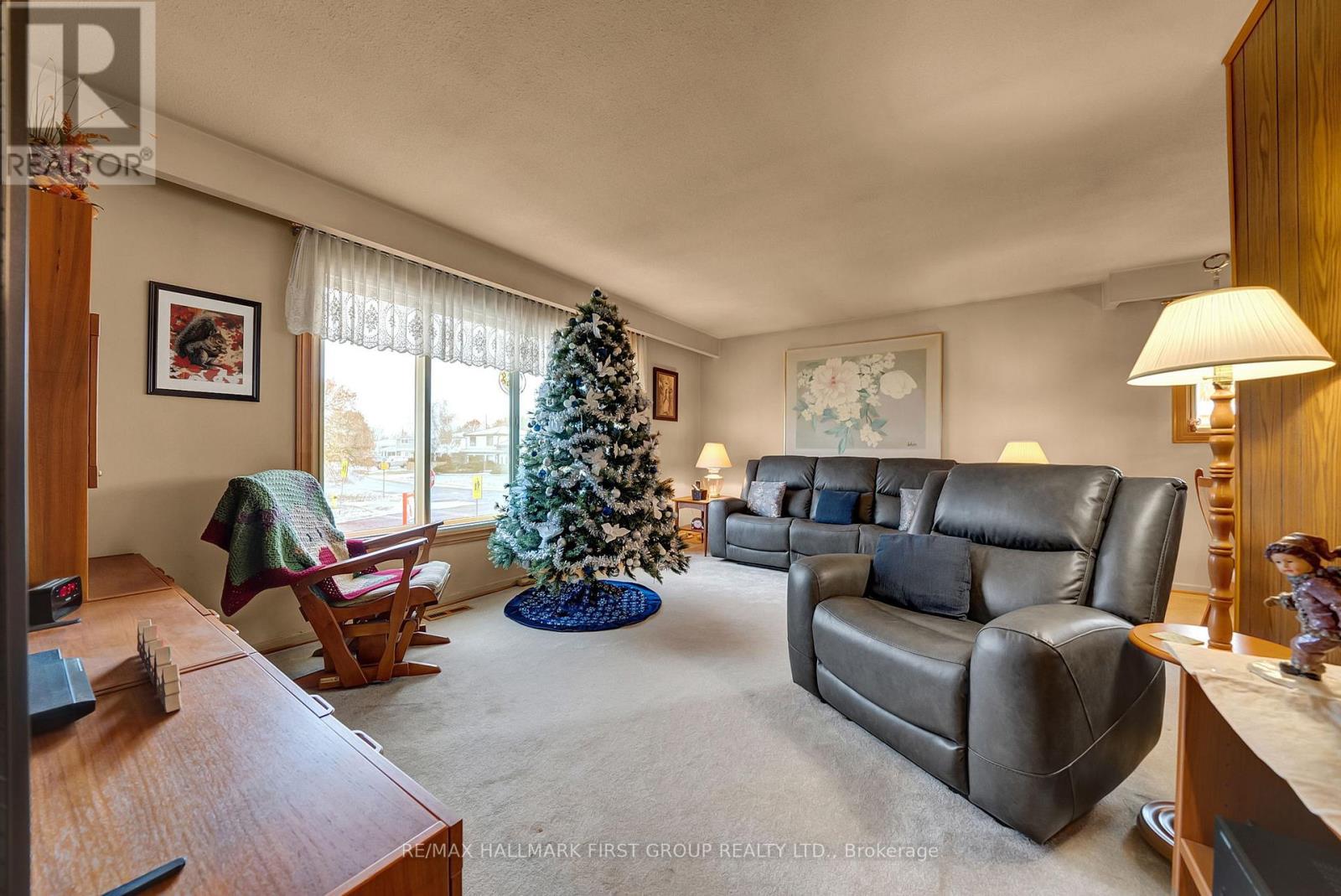 101 Dreyer Drive, Ajax (South East), Ontario  L1S 1J3 - Photo 9 - E12609074