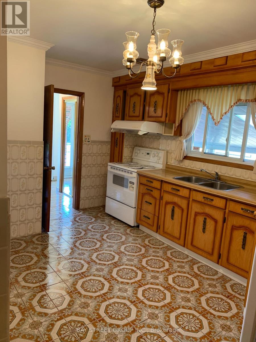 Main - 126 Cass Avenue, Toronto, Ontario  M1T 2B6 - Photo 13 - E12609162