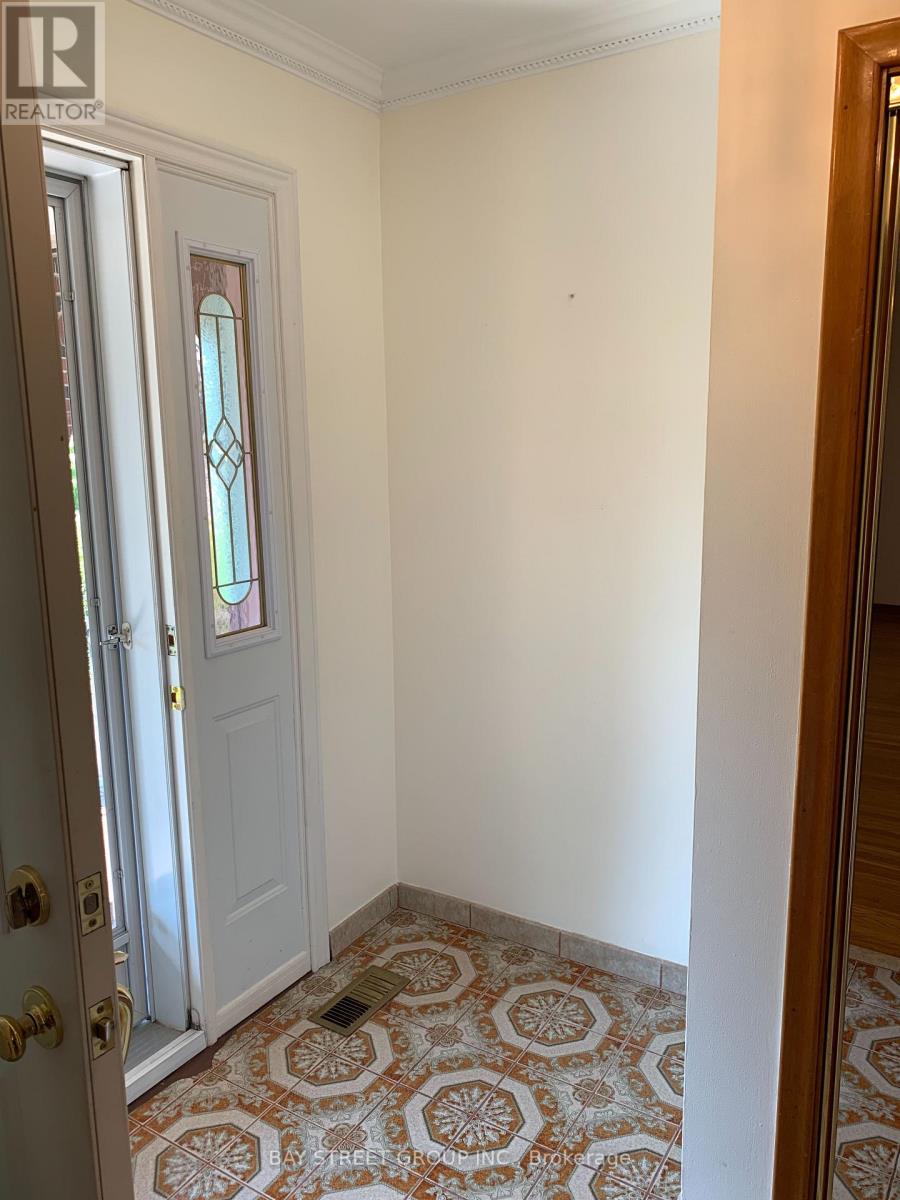 Main - 126 Cass Avenue, Toronto, Ontario  M1T 2B6 - Photo 14 - E12609162