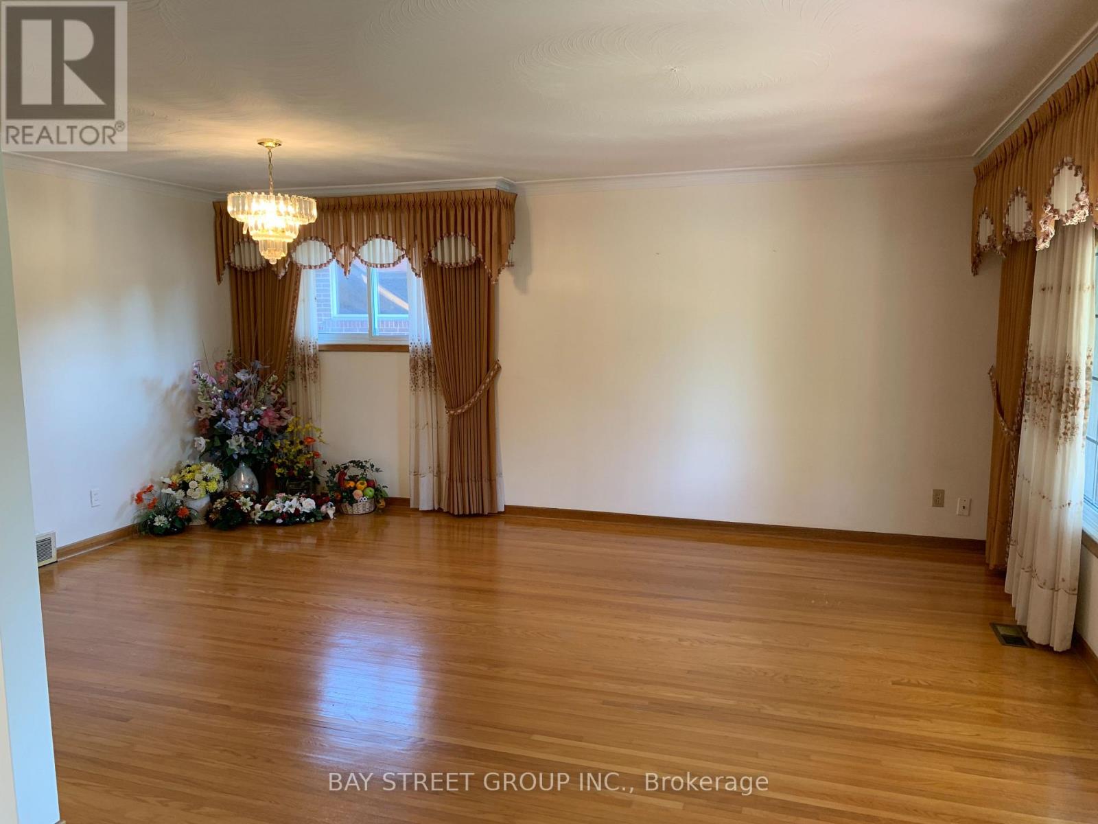 Main - 126 Cass Avenue, Toronto, Ontario  M1T 2B6 - Photo 16 - E12609162