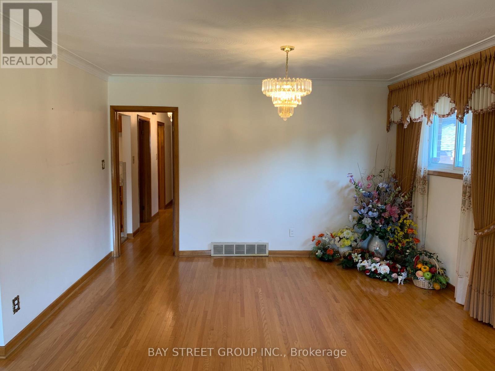 Main - 126 Cass Avenue, Toronto, Ontario  M1T 2B6 - Photo 17 - E12609162