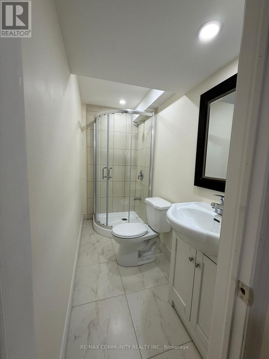 1 Burnsborough Street, Ajax (South West), Ontario  L1S 0A7 - Photo 12 - E12609214