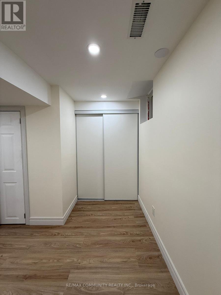 1 Burnsborough Street, Ajax (South West), Ontario  L1S 0A7 - Photo 7 - E12609214