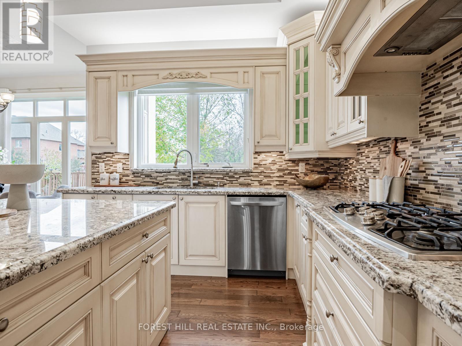 6 Terrace Avenue, Toronto, Ontario  M2R 1E9 - Photo 14 - C12608778