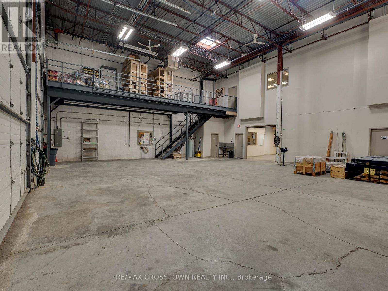 32&33 - 411 Four Valley Drive, Vaughan, Ontario  L4K 5Y8 - Photo 11 - N12609064