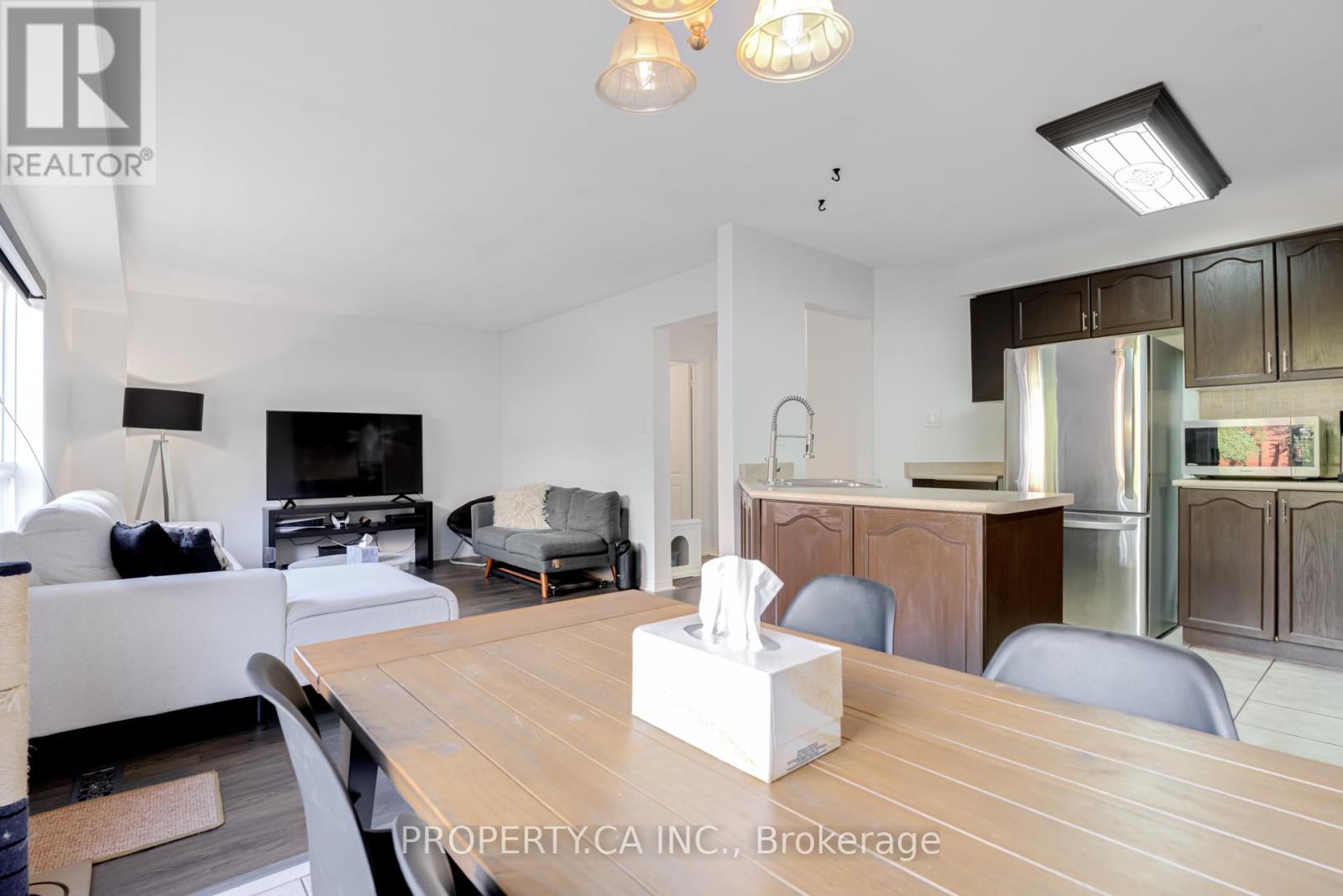 58 Glasgow Crescent, Georgina, Ontario  L4P 4B3 - Photo 13 - N12609096