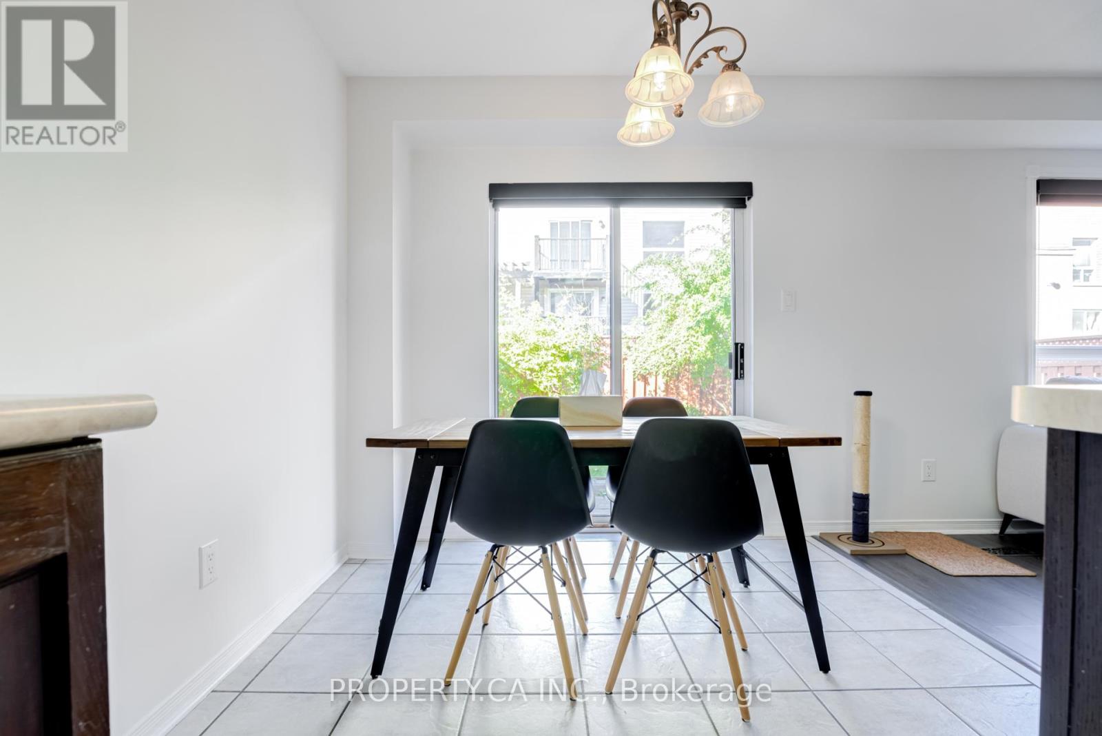 58 Glasgow Crescent, Georgina, Ontario  L4P 4B3 - Photo 14 - N12609096