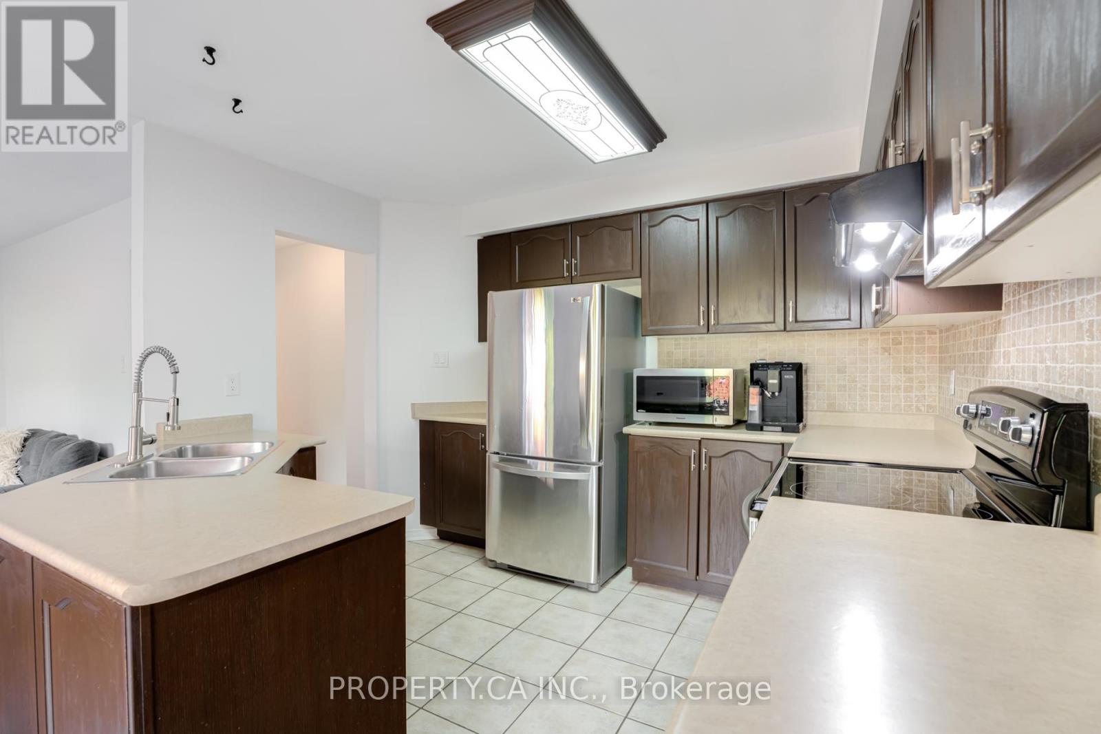 58 Glasgow Crescent, Georgina, Ontario  L4P 4B3 - Photo 15 - N12609096