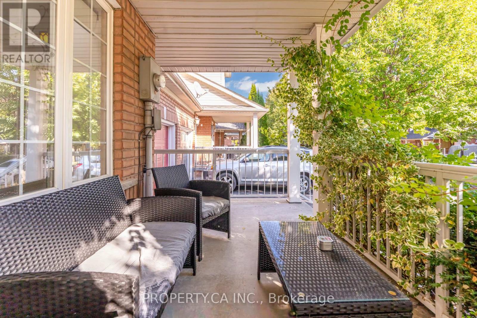 58 Glasgow Crescent, Georgina, Ontario  L4P 4B3 - Photo 2 - N12609096